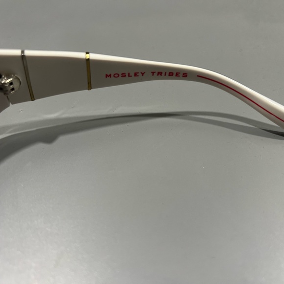 Mosely Tribe Sunglasses - Picture 3 of 4